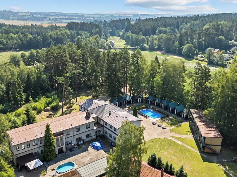 Ubytovací zařízení 1 644 m² — Krásná Hora – Broumova Lhota